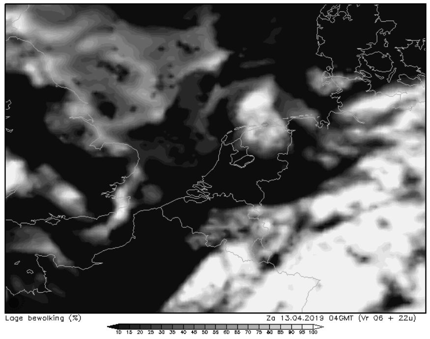 Lage wolken om 6 uur 1204